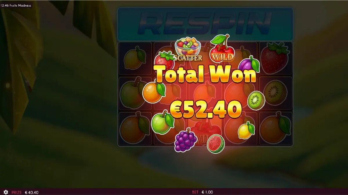 Interface vibrante e colorida do slot Fruits Madness com símbolos de frutas brilhantes